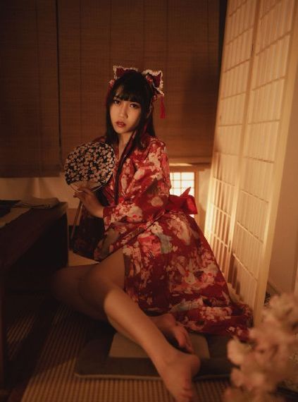 清纯女学生被老头爽文_国产剧日韩电影在线
